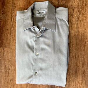 Calvin Klein Slim Fit Performance Non-iron Dress Shirt